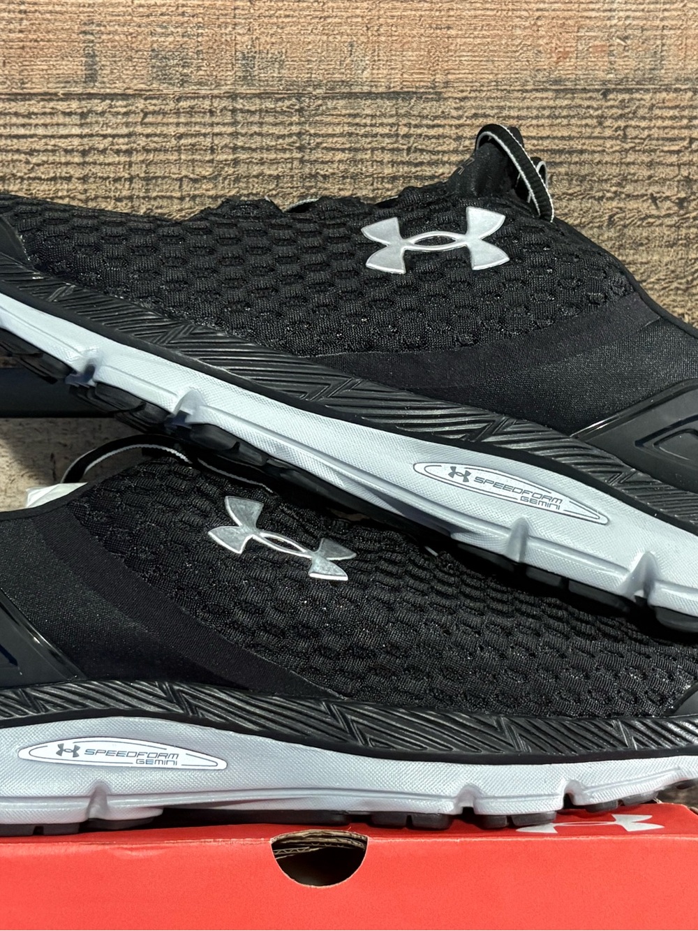 Under Armour Black & White Speedform Gemini Athletic Shoes